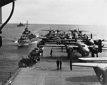 North American B25 Mitchell, doolittle, carrier, destroyer, b25, american, cruiser, raid, hornet, bomber, ww2, navy, gwin, war, light, us, nort, nashville, uss, mitchell HD wallpaper