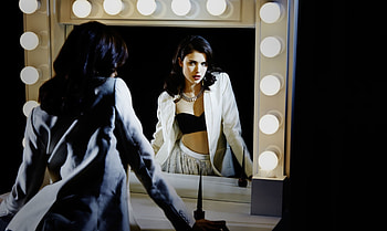 Gorgeous, mirror, makeup room, Margaret Qualley HD wallpaper