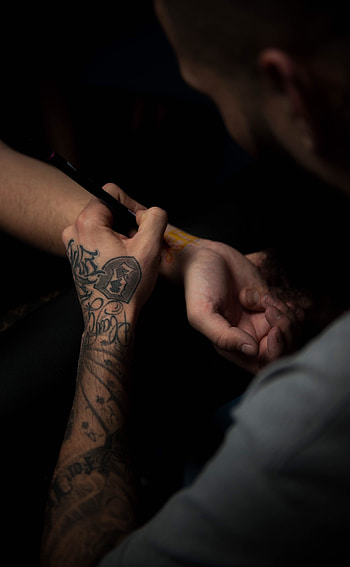 Miscellanea, Miscellaneous, Drawing, Hands, Tattoo, Painting, Process, Tattooist, Tattoo Master, Tattoo Artist HD phone wallpaper