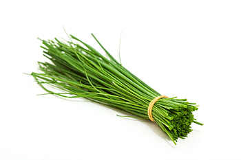Bunch of chives, Albatross market, Fresh herbs, Food HD wallpaper