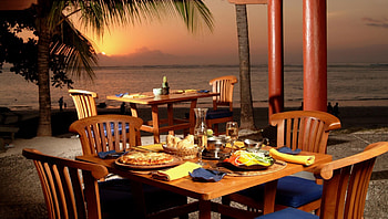 Beautiful, restaurant, dinner, ocean, evening HD wallpaper