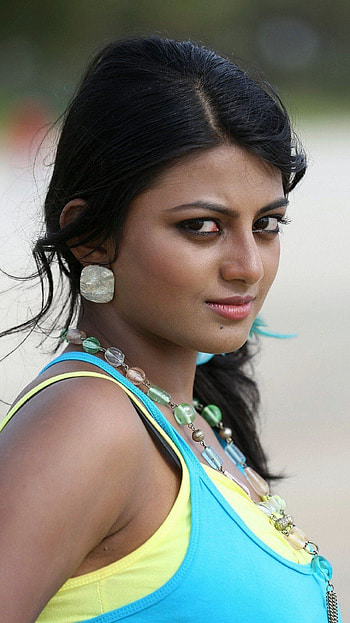 Anandi, tamil actress, dusky beauty HD phone wallpaper
