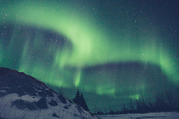 Green sky, Aurora, nature, mountains HD wallpaper