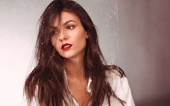 Victoria Justice, American Actress, Portrait, hoot, Glass, Blur, Popular Actresses HD wallpaper