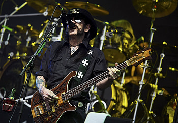 Lemmy Kilmister tribute, Motrhead frontman, Cheers to Lemmy, Music icon HD wallpaper