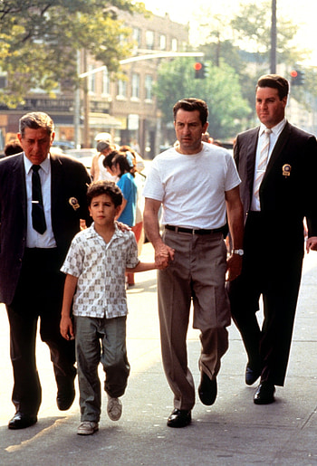 A Bronx Tale (1993), Dramatic storytelling, Authentic 90s aesthetic, Character gallery HD phone wallpaper