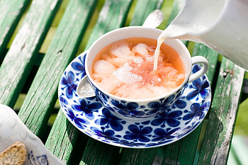 Milk in tea, British tradition, Creamy infusion, Perfect balance HD wallpaper