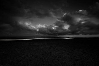 Gray Cloudy Sky, Tranquil gray hues, Serenity, Peaceful ambiance HD wallpaper