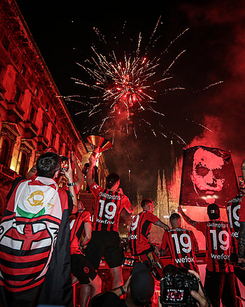Night of celebratíon, red, midnight, milan, football HD phone wallpaper
