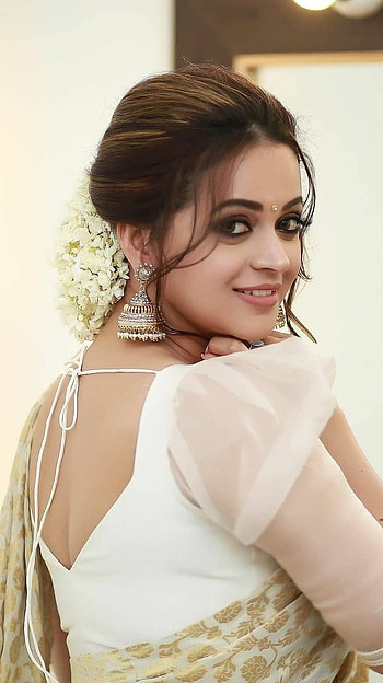 Bhavana, mallu aunty, saree lover HD phone wallpaper
