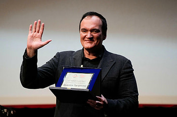 Quentin Tarantino, Unseen scenes, Pulp Fiction auction, Exclusive content HD wallpaper
