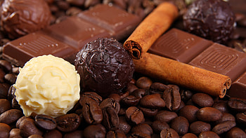 Chocolate and coffee beans, Cinnamon HD wallpaper
