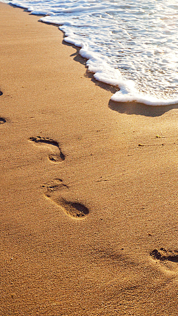 Footprints background HD phone wallpaper