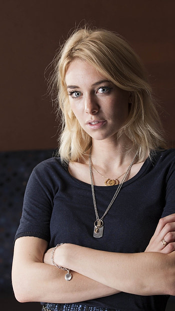 Celebrity, Vanessa Kirby HD phone wallpaper
