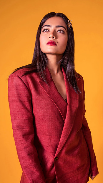 Rashmika Mandanna, red-suit, bollywood, india HD phone wallpaper