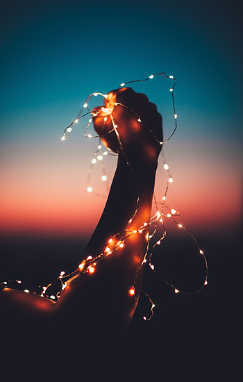 Night, Shine, Light, Hand, Miscellanea, Miscellaneous, Garland, Light Bulbs HD phone wallpaper