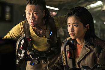 Kim Tae Ri, Movie, Space Sweepers, Captain Jang (Space Sweepers), Jin Seon Kyu, Tiger Park (Space Sweepers) HD wallpaper