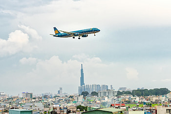 Vietnam Airlines, Economy class experience, Domestic flight, Testimonial HD wallpaper