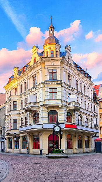 Poland travels, Old town charm, European vibes, Quaint town square HD phone wallpaper