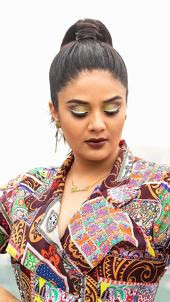 Sreemukhi, telugu actress, anchor HD phone wallpaper