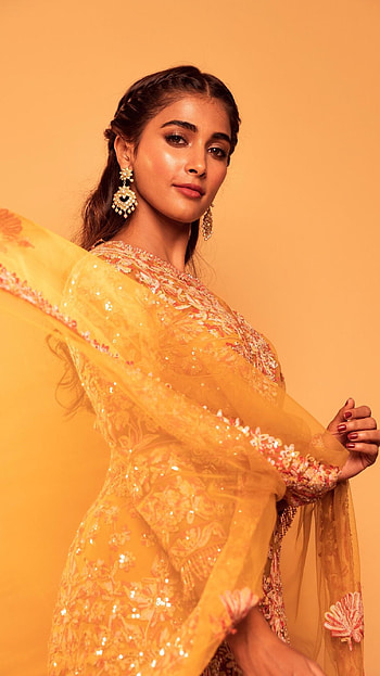 Pooja Hegde, bollywood actress HD phone wallpaper