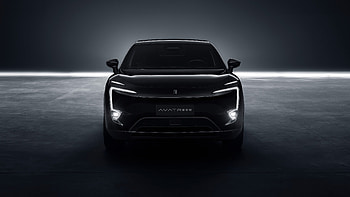Avatr 011 MMW 2022 2 Cars HD wallpaper