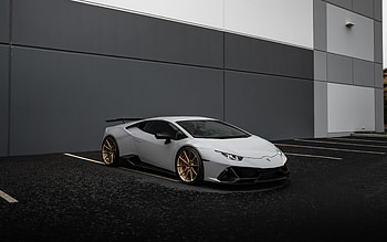 Lamborghini Huracan Evo, , front view, white supercar, Huracan tuning, white Huracan, golden wheels, Italian supercars, Lamborghini HD wallpaper