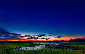 Sunset, sea, boats, clouds, sky, nature, grass, splendor HD wallpaper