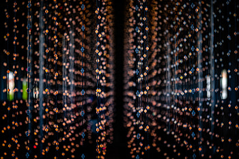 Shine, Light, Miscellanea, Miscellaneous, Multicolored, Motley, Blur, Smooth, Garland, Garlands, Light Bulbs HD wallpaper