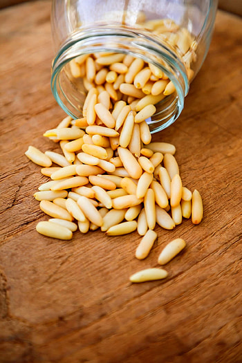 Pine nuts warning, Food allergy, Nut substitution, Cautionary email HD phone wallpaper