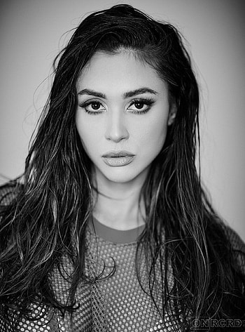 Lindsey Morgan character, TV show star, Acting career, Rising talent HD phone wallpaper