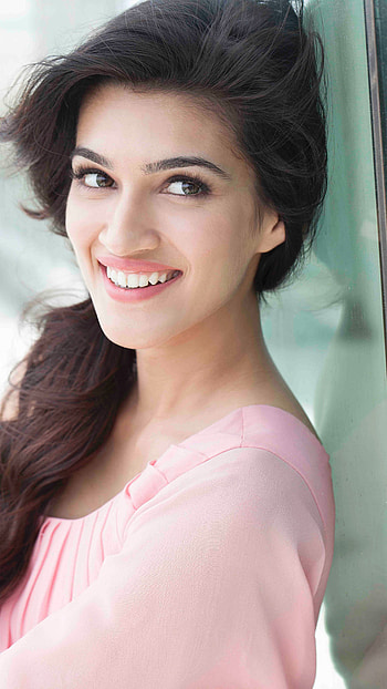 Bollywood Heroine, Kriti Sanon, Actress HD phone wallpaper