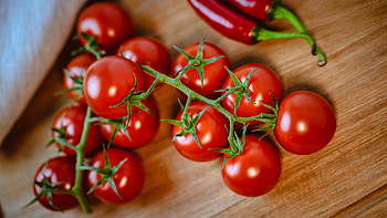 Rich red hue, Close-up shot, Fresh ingredient, Culinary inspiration HD wallpaper