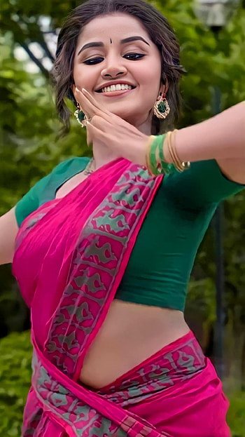 Anupama, multilingual actress HD phone wallpaper