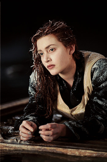 Kate Winslet in Titanic - 1997 HD phone wallpaper