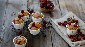 Cherry cupcake delight, beauty, Pastry treat, Aesthetic pleasure HD wallpaper
