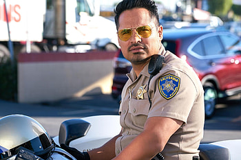 Michael Pena, CHiPs 2017 film, Big screen stars, Action-comedy HD wallpaper