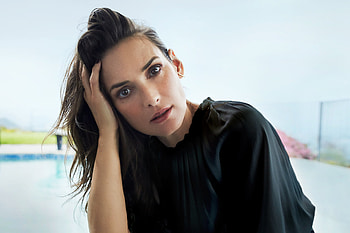Winona Ryder, Movie roles, Iconic actress, Celebrity HD wallpaper