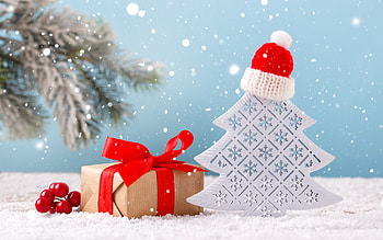 White wooden tree, gift box, Christmas decoration, Happy New Year, Christmas, white snow, Merry Christmas HD wallpaper