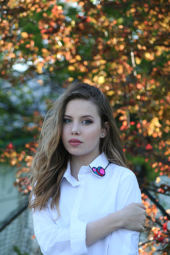 Beautiful, teen model, brunette, outdoor HD phone wallpaper