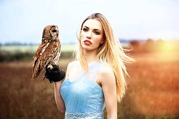 Girl With Owl , owl, predator, birds, girls HD wallpaper