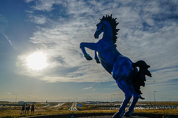 Denver International Airport, Blucifer, Demon horse, Colorado public radio HD wallpaper