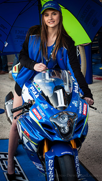Suzuki GSX-R1000, Girls and Motorcycles HD phone wallpaper