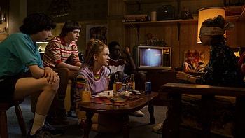 Winona Ryder as Joyce Byers Millie Bobby Brown as Eleven David Harbour as Jim Hopper Caleb McLaughlin as Lucas Sinclair Stranger Things HD wallpaper