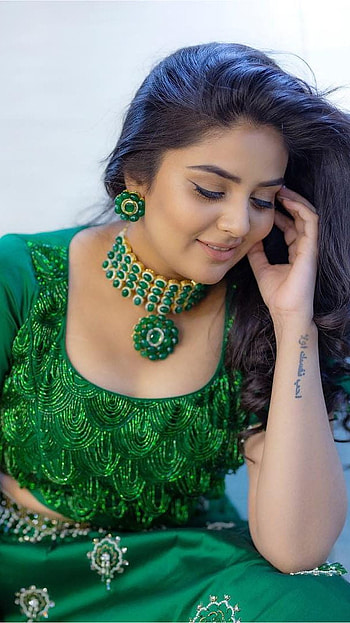 Sreemukhi, telugu actress anchor, model HD phone wallpaper