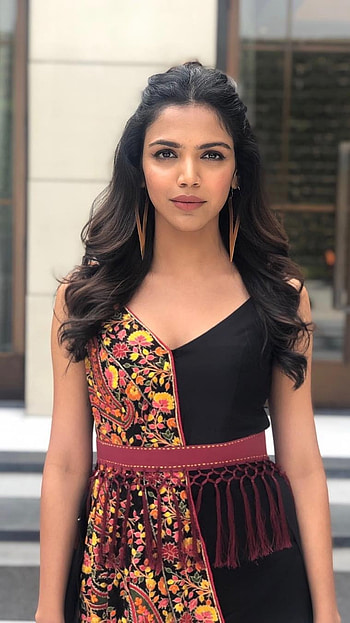 Shriya Pilgaonkar, Actress, Shriya Pilgaonkar Bollywood HD phone wallpaper