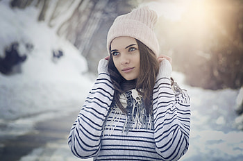 Winter, outdoor, girl model HD wallpaper