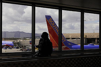 Sky Harbor International Airport, 5G deployment, Verizon and AT&T, Technological progress HD wallpaper