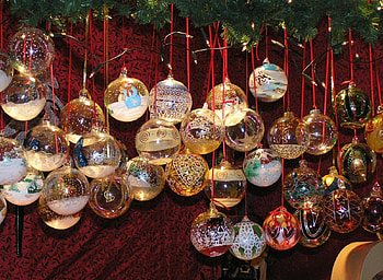 Holidays, New Year, Christmas, Branches, Needles, Thread, Threads, Christmas Decorations, Christmas Tree Toys, Balls HD wallpaper