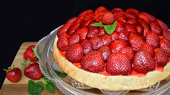 Pie , High-definition dessert , Tempting visuals, Ultra indulgent treat HD wallpaper
